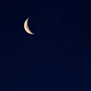 玩弄亲女白嫩身子视频
